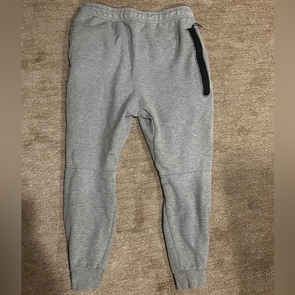 Nike Joggers 💧 - Picture 2 of 2